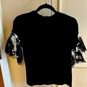 Alexis women’s T-shirt with lace sleeves medium